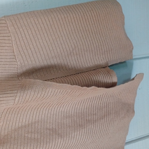 New York & Co NWT Light Brown Tan Ribbed Tunic Sweater With Front Slit Large - Picture 5 of 9